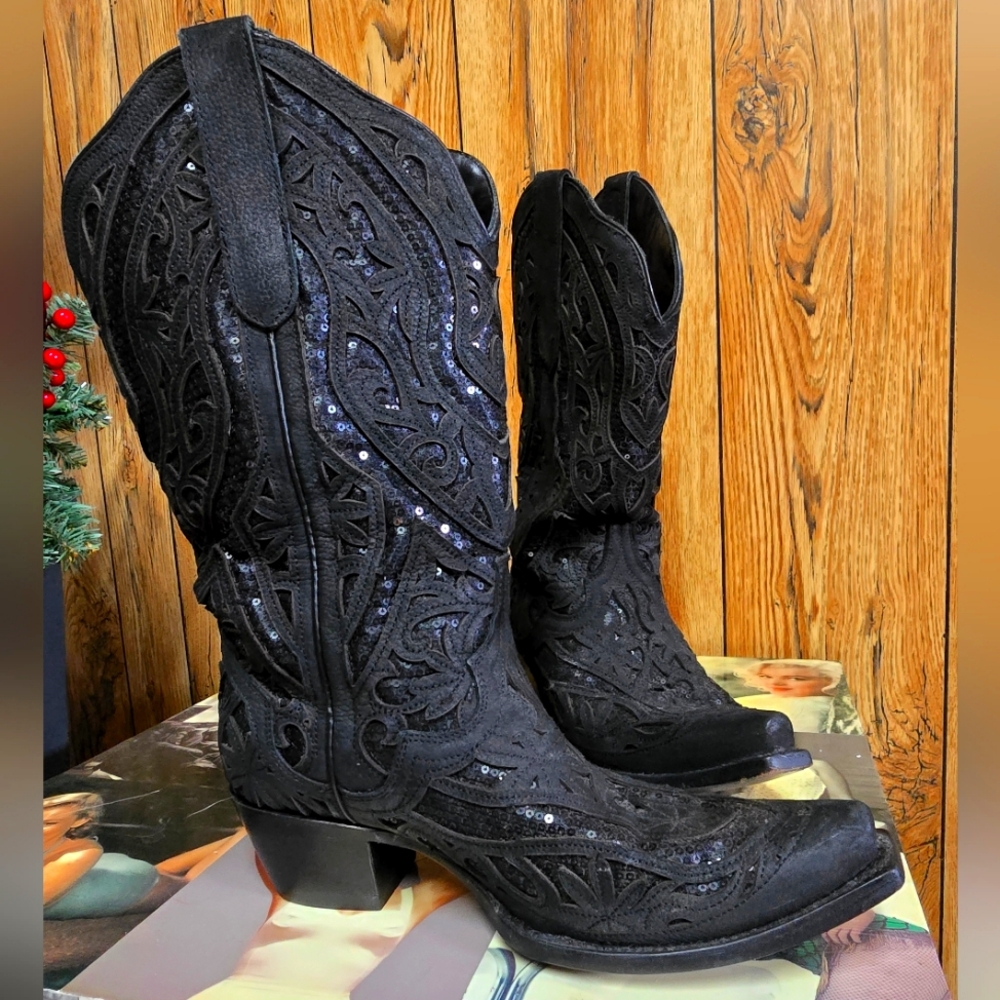 Elegant Black Women's Cowboy Boots